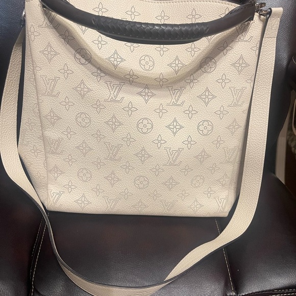 Louis Vuitton Mahina Babylone Cream Bag - Picture 1 of 9